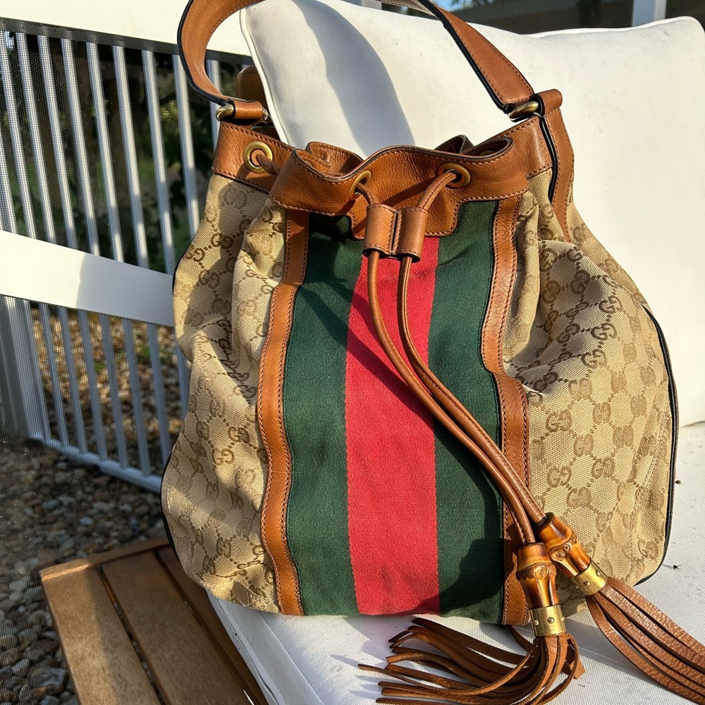 GUCCI Drawstring shoulder bag